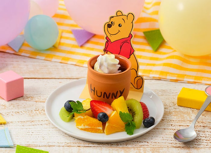 フローズンヨーグルトinハニーポット税込1,690円※東京会場のみでの提供（C）Disney．Based on the &quot;Winnie the Pooh&quot; works by A．A．Milne and E.H. Shepard．